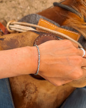 Load image into Gallery viewer, New Lundy Navajo Style Pearls Bracelet - Turnback Pony ™ - Bracelet