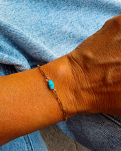 Load image into Gallery viewer, Kay Gold Paperclip Bracelet

