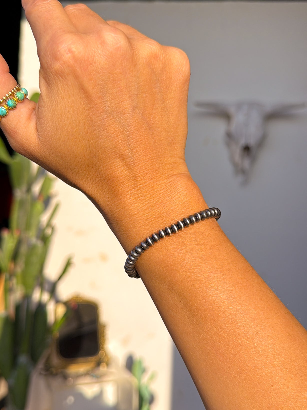 Navajo Style Pearl Rondelle Stretchy Bracelet - Turnback Pony ™ - Bracelet