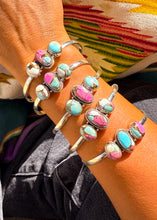Load image into Gallery viewer, Florence Cuff - Turnback Pony ™ - Cuff
