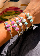 Load image into Gallery viewer, Florence Cuff - Turnback Pony ™ - Cuff
