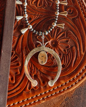 Load image into Gallery viewer, Dumont Squash Necklace
