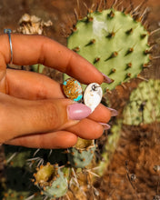 Load image into Gallery viewer, Glendive Stud Earrings

