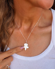 Load image into Gallery viewer, Laid-Back Necklace
