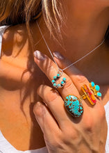 Load image into Gallery viewer, New Horseshoe Necklace
