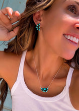 Load image into Gallery viewer, Crochet Set - Turnback Pony ™ - Necklace earring set
