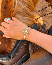 Load image into Gallery viewer, Sugar Cuff
