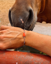 Load image into Gallery viewer, Romy Spiny Oyster Bracelet

