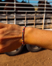 Load image into Gallery viewer, Calli Bracelet

