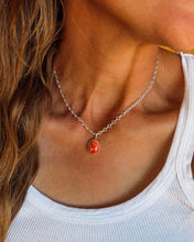 Load image into Gallery viewer, Hanover Spiny Oyster Necklace (B)
