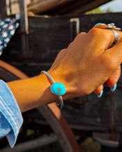 Load image into Gallery viewer, Parma Side Cuff
