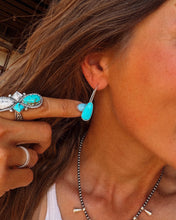 Load image into Gallery viewer, Beckett Earrings
