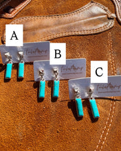 Load image into Gallery viewer, Lynn Earring
