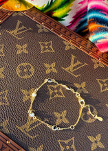 Load image into Gallery viewer, Dainty White Buffalo Pony Club Bracelet
