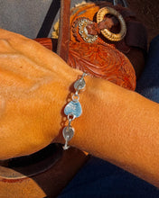 Load image into Gallery viewer, Dad’s 3 Stone Heart Bracelet
