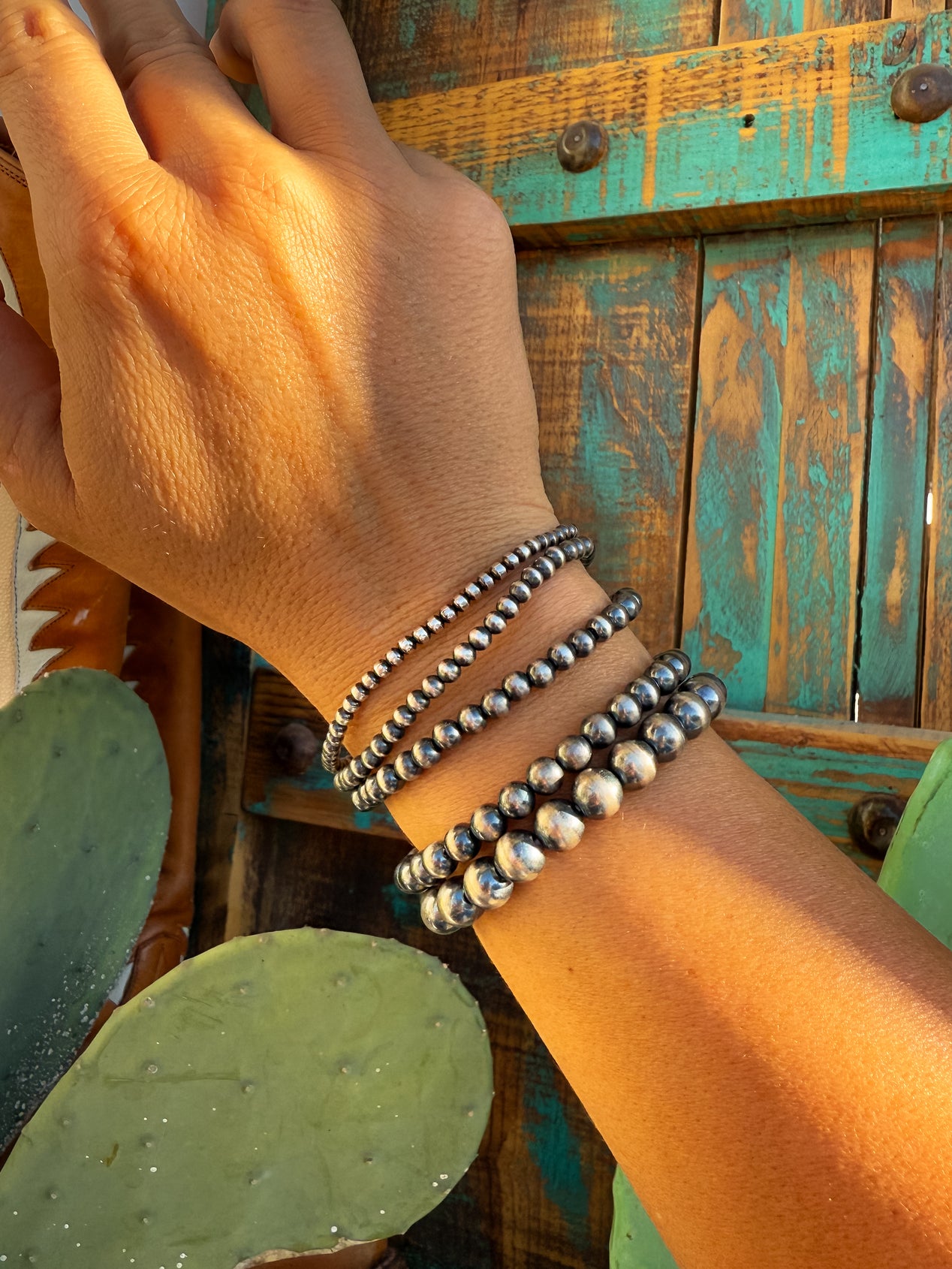 Lundy Navajo Style Pearls Bracelet - Turnback Pony ™ - Bracelet