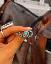 Load image into Gallery viewer, Horseshoe Earrings
