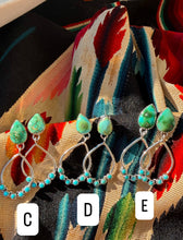 Load image into Gallery viewer, Pauline Earring
