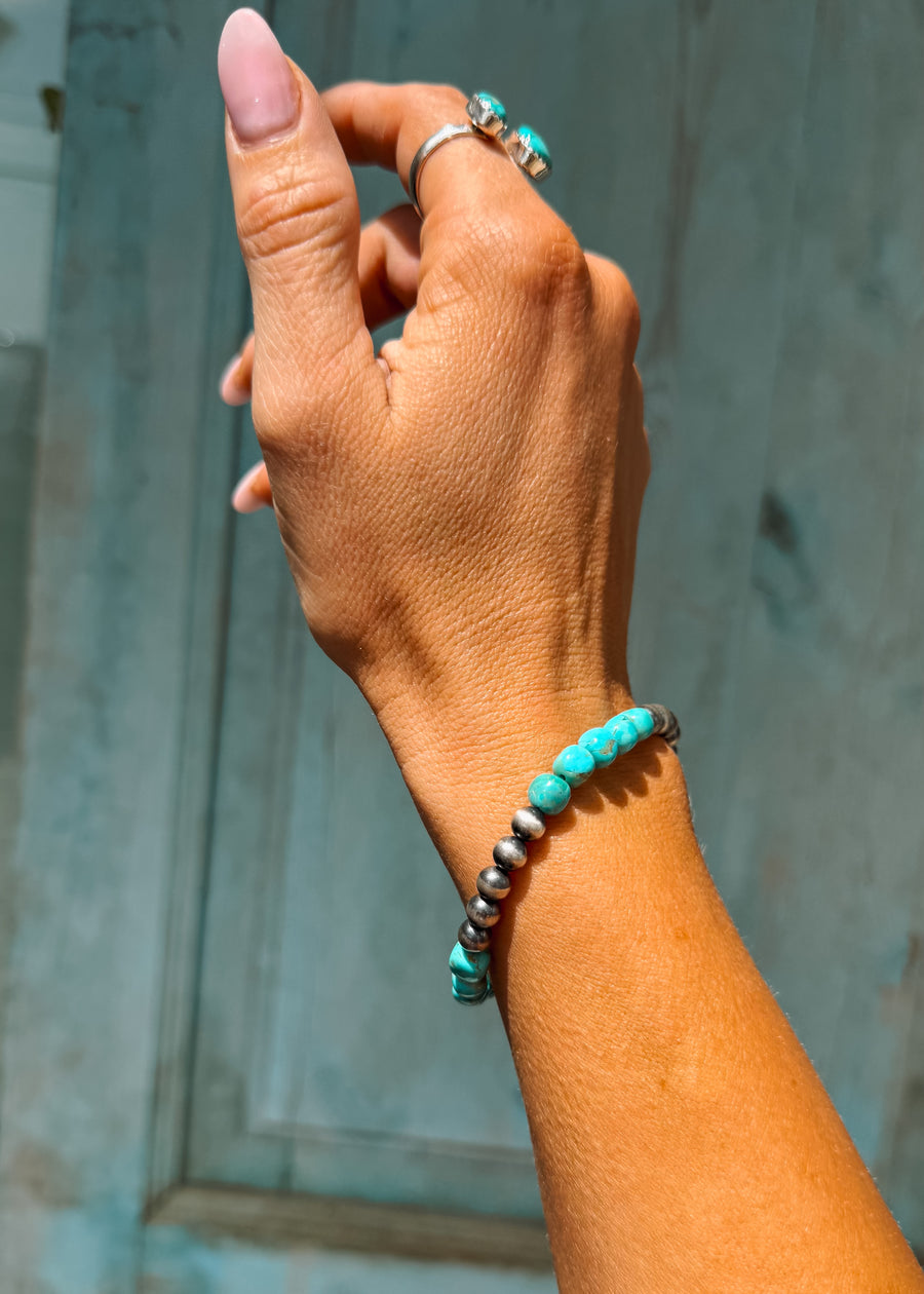 Malka Navajo Style Pearl Bracelet - Turnback Pony ™ - Bracelets