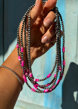 Load image into Gallery viewer, Ellie Navajo Style Pearl Necklace
