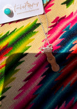 Load image into Gallery viewer, Essential Set - Turnback Pony ™ - Necklace earring set
