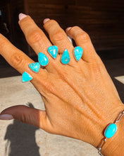 Load image into Gallery viewer, Navarro Adjustable Ring
