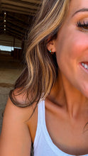 Load image into Gallery viewer, Ellie Gold Hoops - Turnback Pony ™ - Earring
