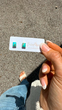Load image into Gallery viewer, Exclusive Solitaire Studs
