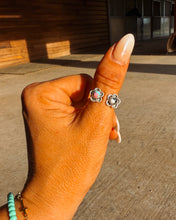 Load image into Gallery viewer, Lumi Adjustable Ring

