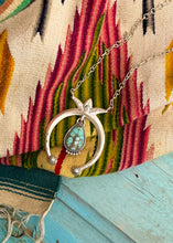Load image into Gallery viewer, Naja Chain Necklace (Style A)
