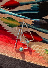 Load image into Gallery viewer, Vada Hoop Earrings
