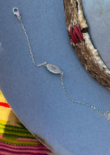 Load image into Gallery viewer, Daisy Bracelet - Turnback Pony ™ - Bracelets
