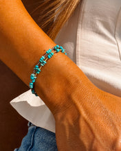 Load image into Gallery viewer, Amiee Turquoise Navajo Style Pearl Bracelet
