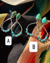 Load image into Gallery viewer, Pauline Earring
