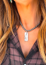 Load image into Gallery viewer, Wild Horse Vertical Bar Navajo Style Pearls
