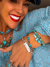 Load image into Gallery viewer, Cambri Navajo Style Pearl Bracelet
