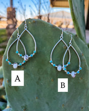 Load image into Gallery viewer, Sydnie Hoop Earrings
