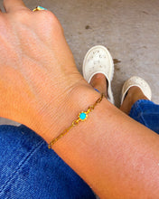 Load image into Gallery viewer, Gold Paperclip with Turquoise Bracelet
