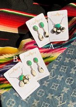 Load image into Gallery viewer, Midnight Petal Set - Turnback Pony ™ - Necklace earring set
