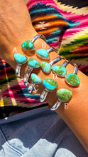 Load image into Gallery viewer, Marais Cuff (pick your stone) - Turnback Pony ™ - Cuff
