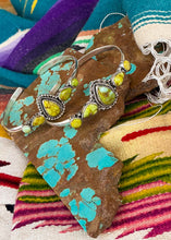 Load image into Gallery viewer, Tennessee Cuff 3 - Turnback Pony ™ - Bracelets
