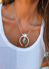 Load image into Gallery viewer, Naja Chain Necklace (Style B)
