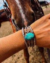 Load image into Gallery viewer, Remi Vintage Cuff
